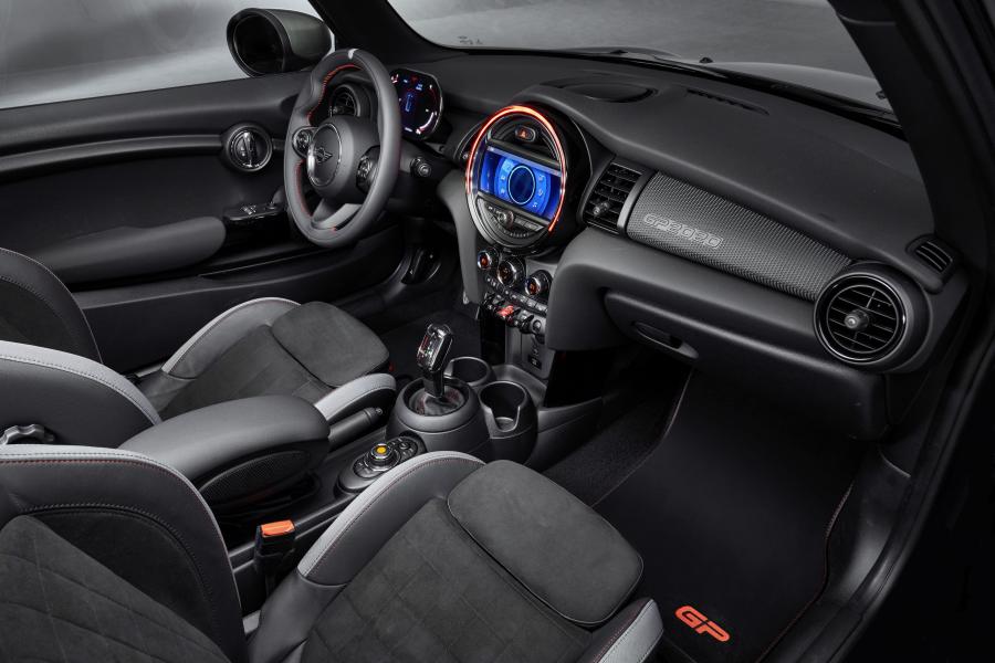 Торпедо Mini John Cooper Works GP (F56) 2020 года  (WW) (фото 27 из 70)